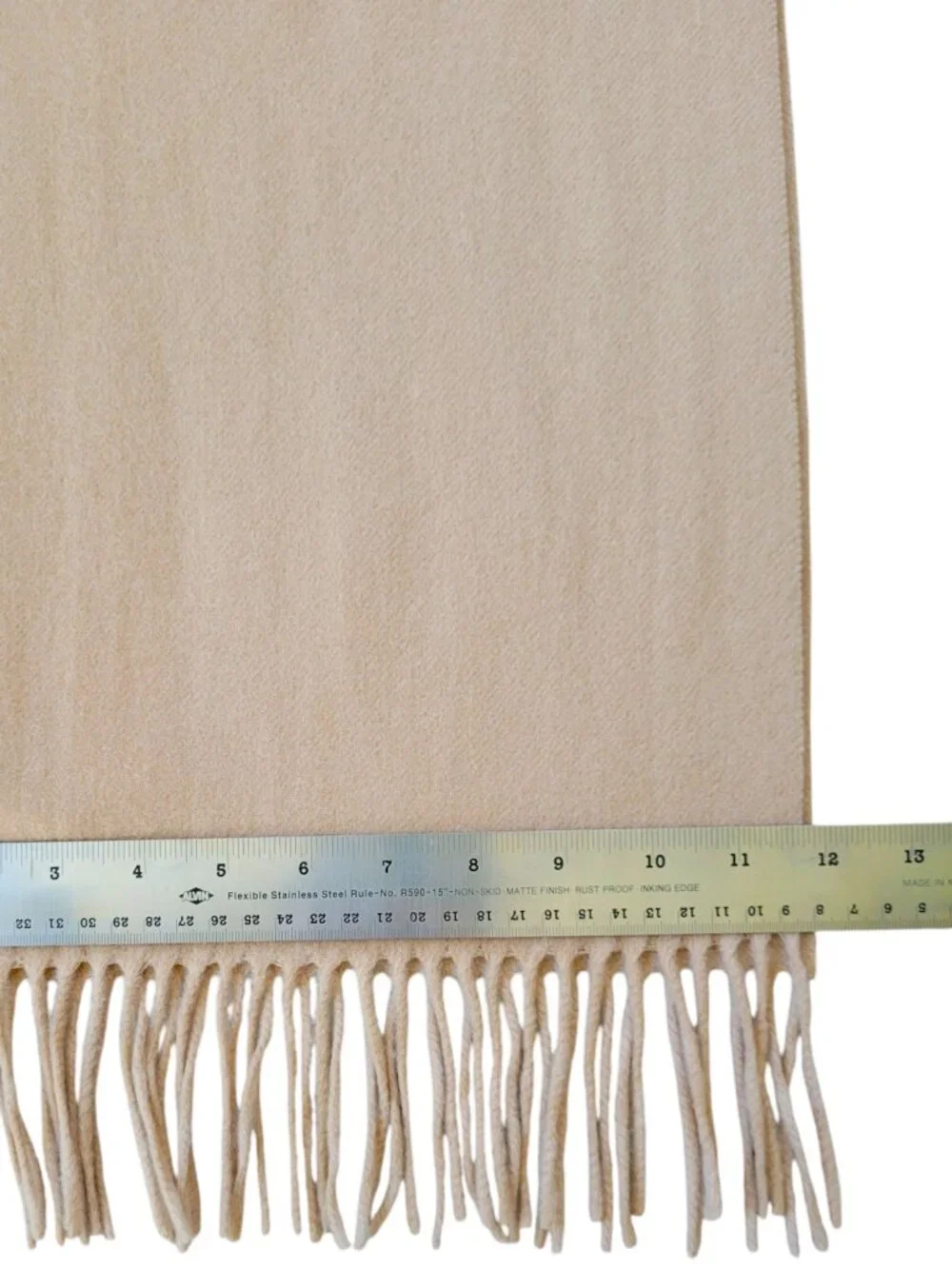 Uniqlo 100% Cashmere Fringed Scarf in Camel Beige